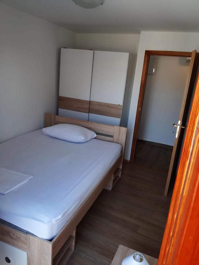 Ana Apartment Sveti Filip i Jakov Exterior foto